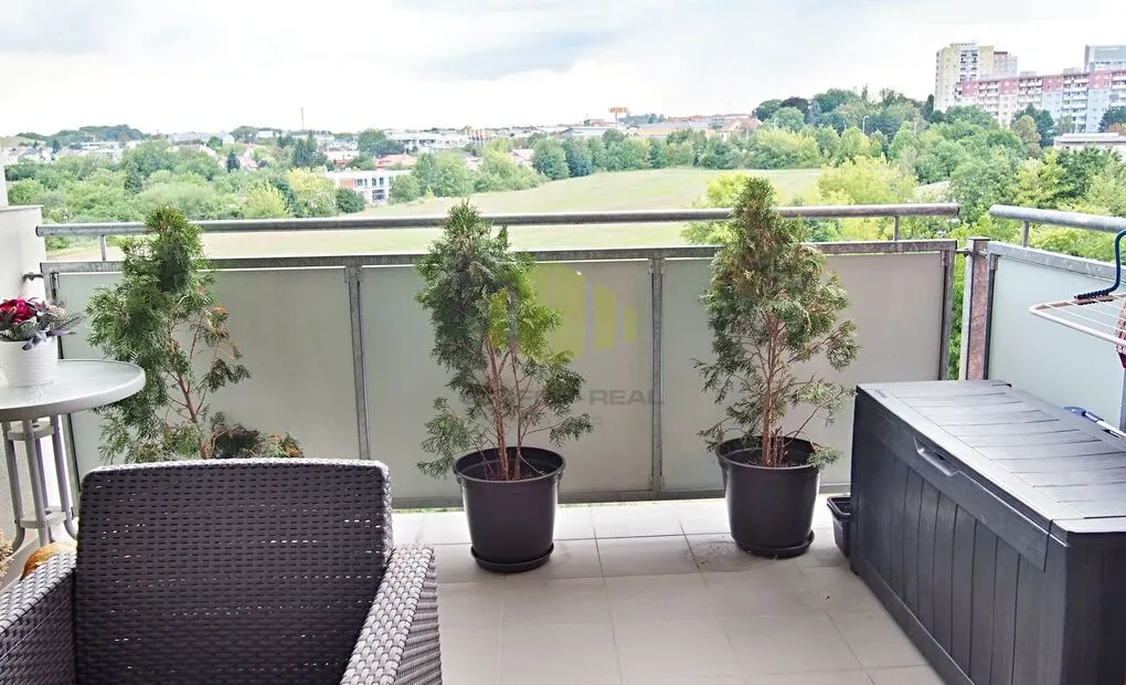 Pronájem vybaveného bytu 2+kk v novostavbě, 58,08m2 + 11,30m2 lodžie, Jeremiášova, Olomouc - Povel