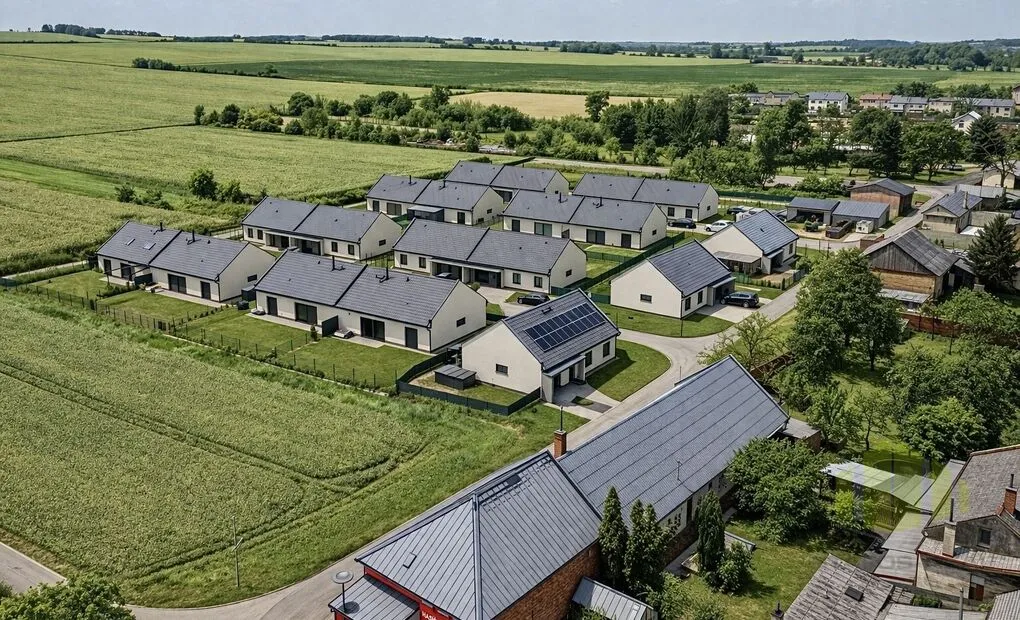 Prodej nízkoenergetického bungalovu 4+kk s garáží, pozemek 455m2, Ústín