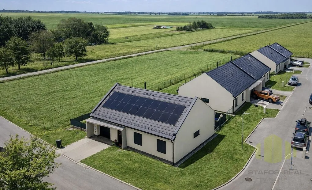 Prodej nízkoenergetického bungalovu 4+kk s garáží, pozemek 455m2, Ústín