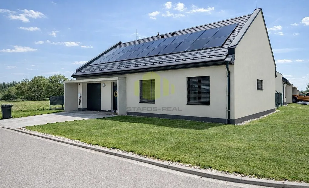Prodej nízkoenergetického bungalovu 4+kk s garáží, pozemek 455m2, Ústín