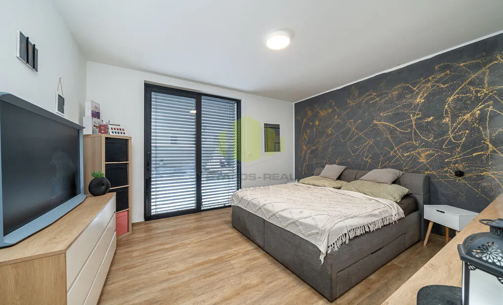 Prodej nízkoenergetického bungalovu 4+kk s garáží, pozemek 455m2, Ústín
