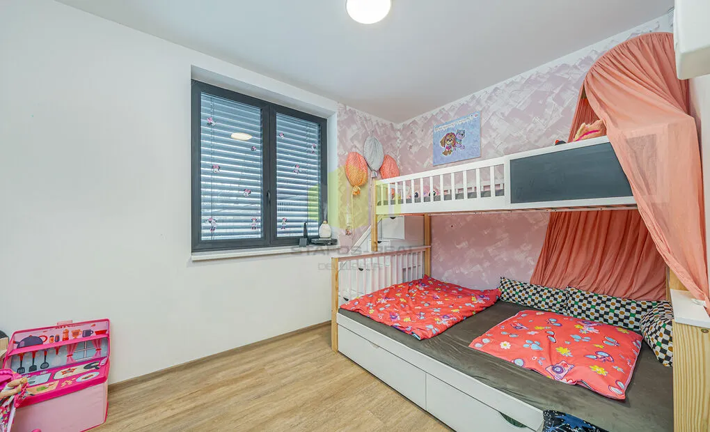 Prodej nízkoenergetického bungalovu 4+kk s garáží, pozemek 455m2, Ústín