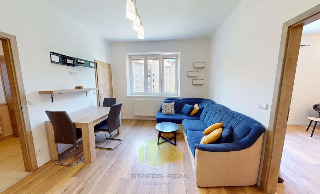 Pronájem cihlového zrekonstruovaného bytu 2+kk 48m2, Charkovská, Olomouc