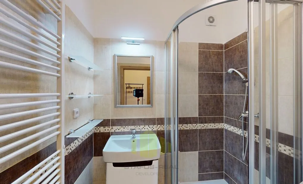 Pronájem cihlového zrekonstruovaného bytu 2+kk 48m2, Charkovská, Olomouc