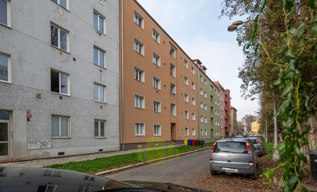 Pronájem cihlového zrekonstruovaného bytu 2+kk 48m2, Charkovská, Olomouc