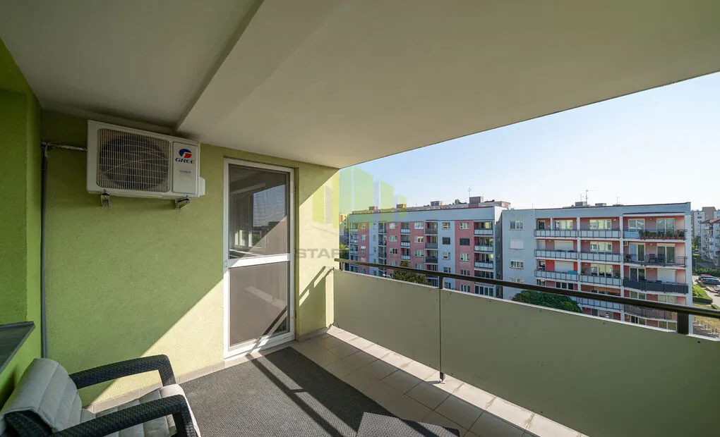 Pronájem moderního bytu 3+kk, 88m2 + 11,27m2 lodžie, Peškova, Olomouc - Povel