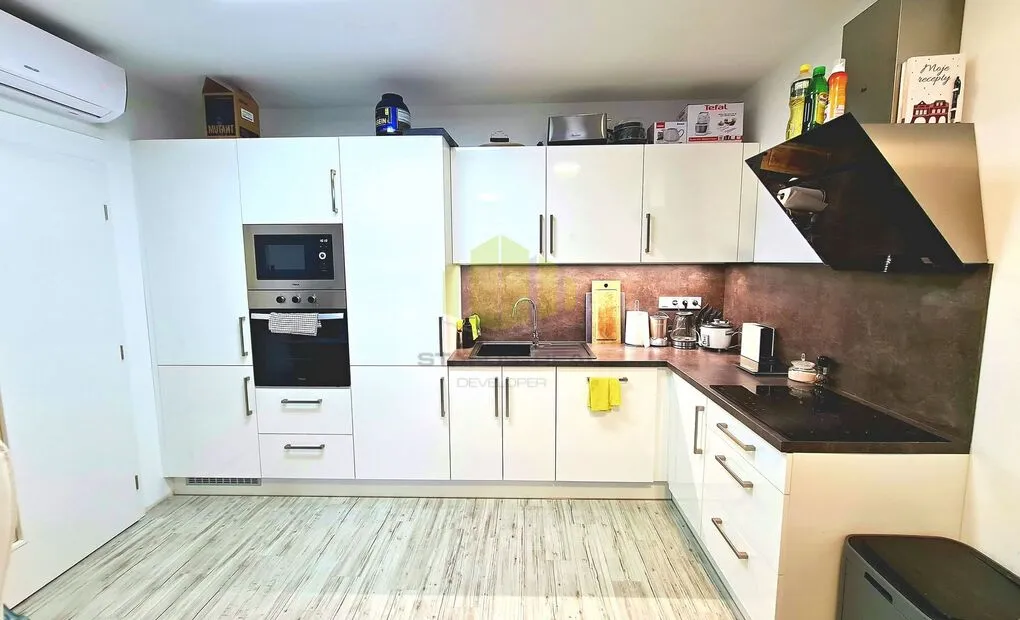 Pronájem nadstandardního bytu 2+kk 62,7m2 + lodžie 15m2 v novostavbě, Šantova, Olomouc