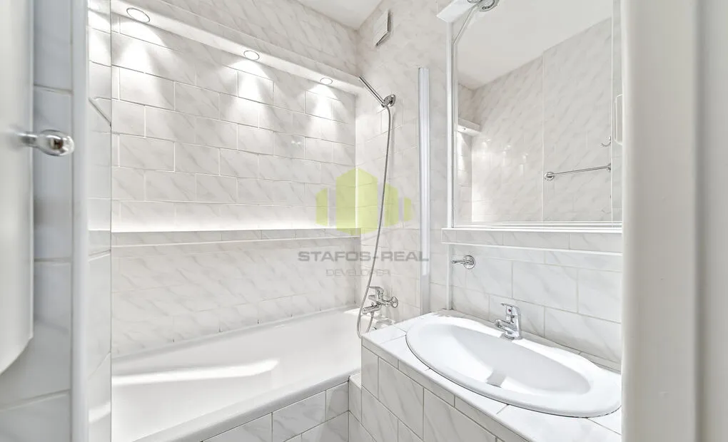 Prodej zrekonstruovaného panelového bytu 3+1, Kmochova, Olomouc