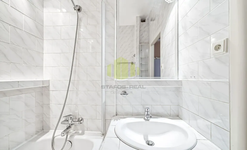 Prodej zrekonstruovaného panelového bytu 3+1, Kmochova, Olomouc