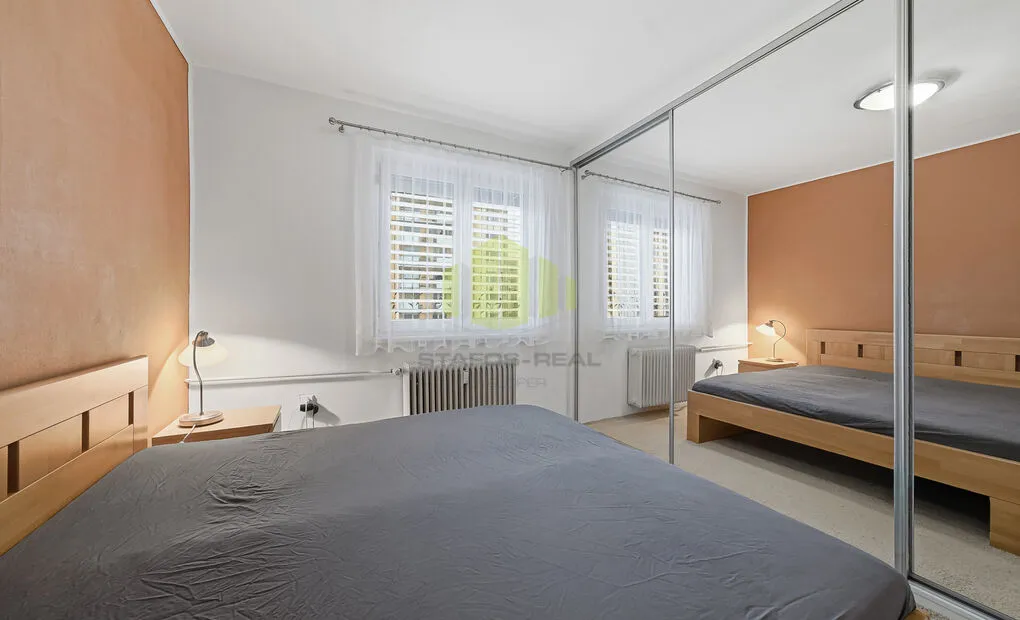 Prodej zrekonstruovaného panelového bytu 3+1, Kmochova, Olomouc