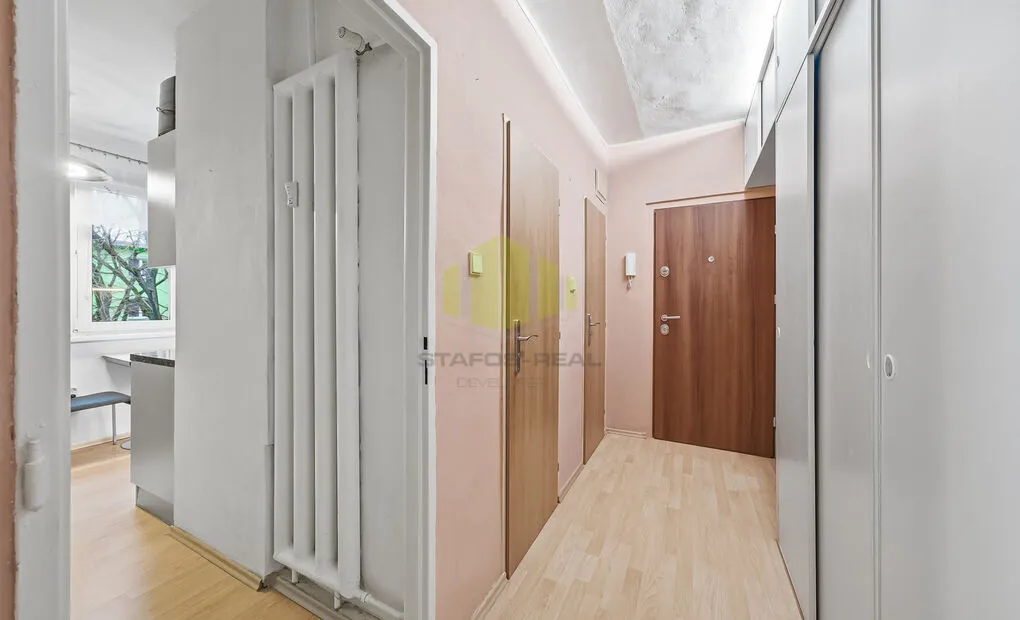 Prodej zrekonstruovaného panelového bytu 3+1, Kmochova, Olomouc