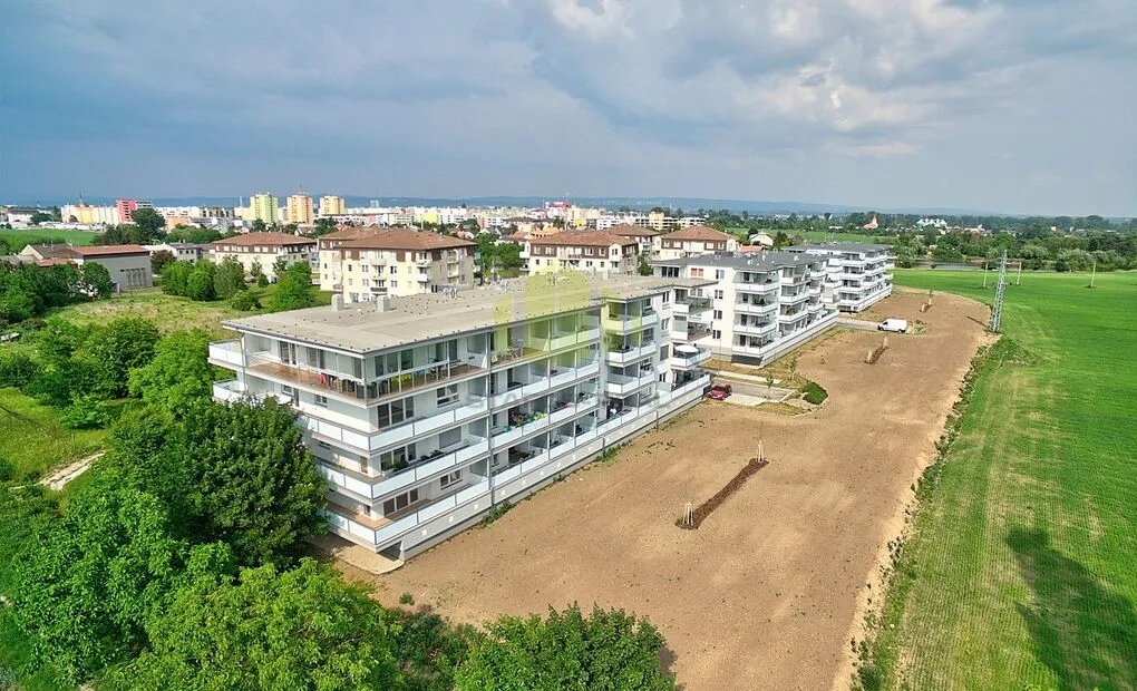 Prodej plně vybaveného apartmánu 2+kk, 55m2 + 17m2 lodžie, Topolová, Olomouc - Slavonín