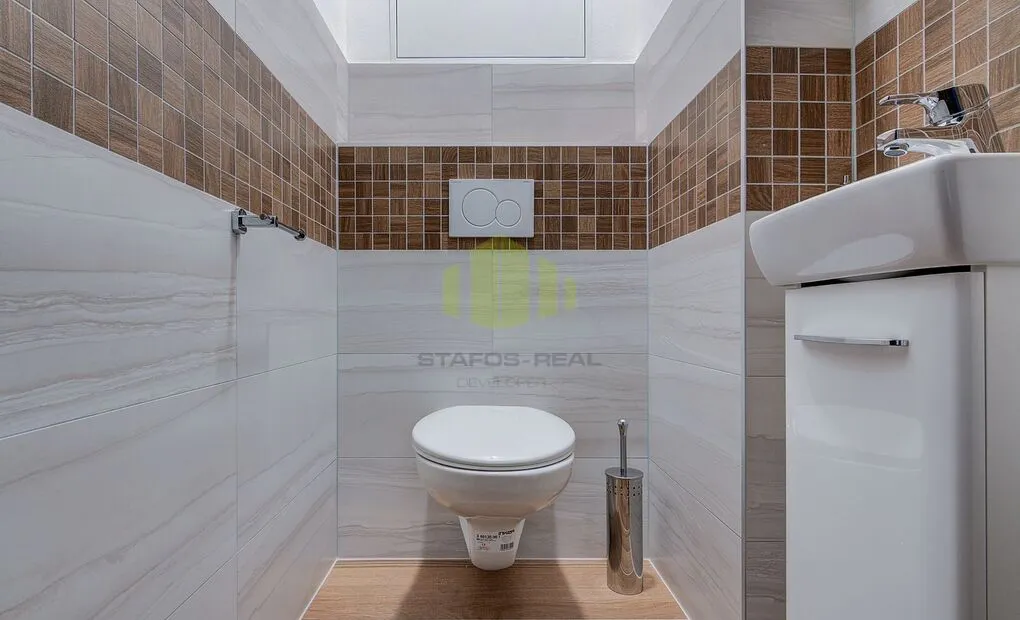 Prodej plně vybaveného apartmánu 2+kk, 55m2 + 17m2 lodžie, Topolová, Olomouc - Slavonín