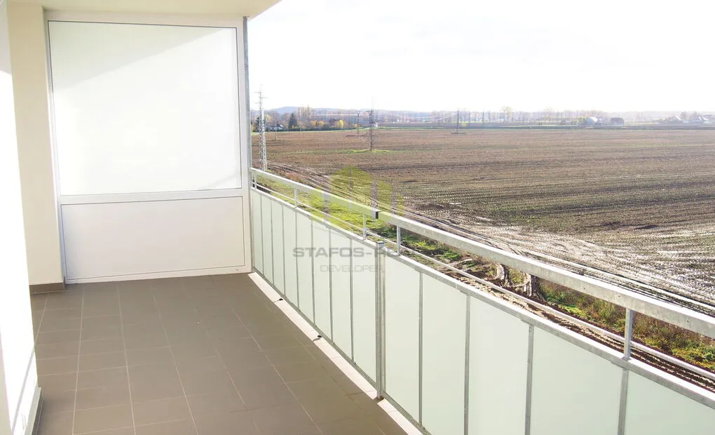 Prodej plně vybaveného apartmánu 2+kk, 55m2 + 17m2 lodžie, Topolová, Olomouc - Slavonín