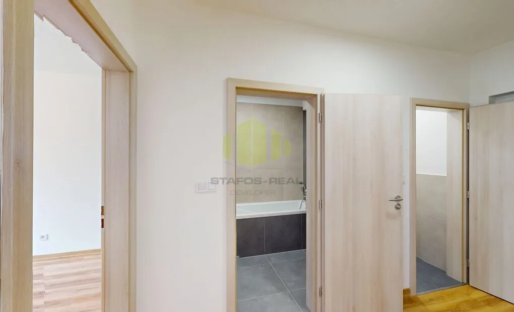 Pronájem moderního bytu 2+kk s lodžií, novostavba, Olomouc &ndash; Topolová (Slavonín)