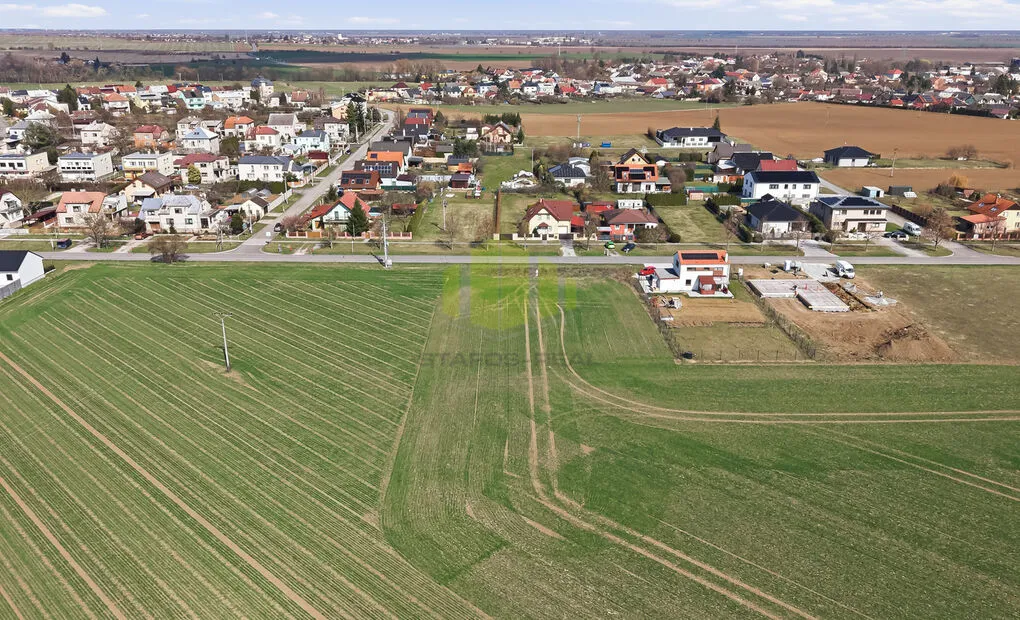 Prodej pozemku pro bydlení 989m2, Prostějovská - Náměšť na Hané