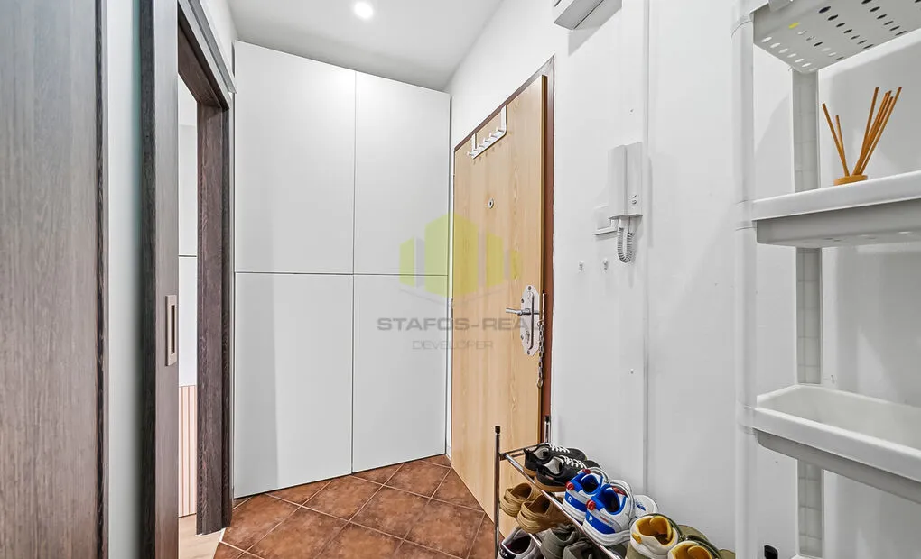 Moderní byt 3+1 po zdařilé rekonstrukci | 77 m&sup2; | zasklená lodžie | nízké náklady | Povel