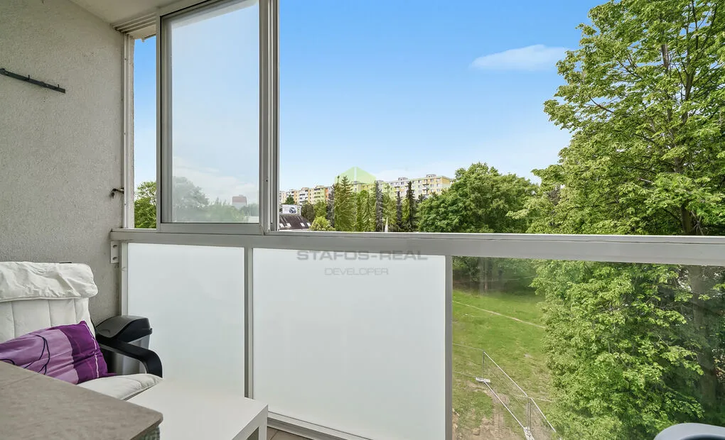 Moderní byt 3+1 po zdařilé rekonstrukci | 77 m&sup2; | zasklená lodžie | nízké náklady | Povel