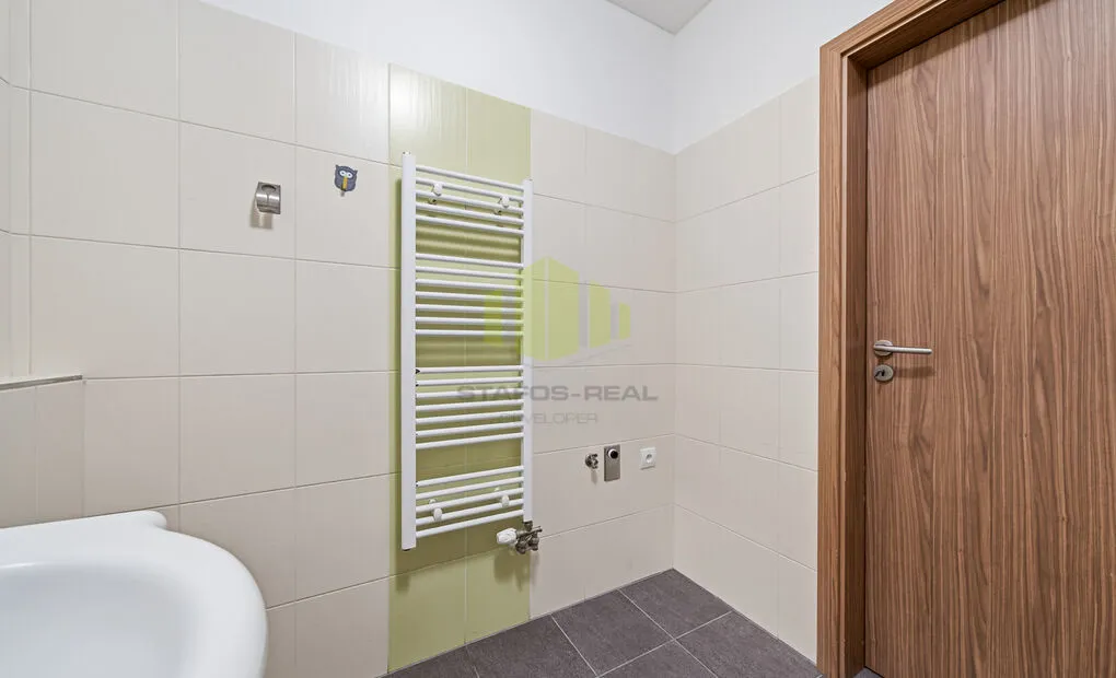 Prodej moderního bytu 2+kk 63,3 m2 + lodžie 16,39 m2 v novostavbě, Jeremiášova, Olomouc - Povel