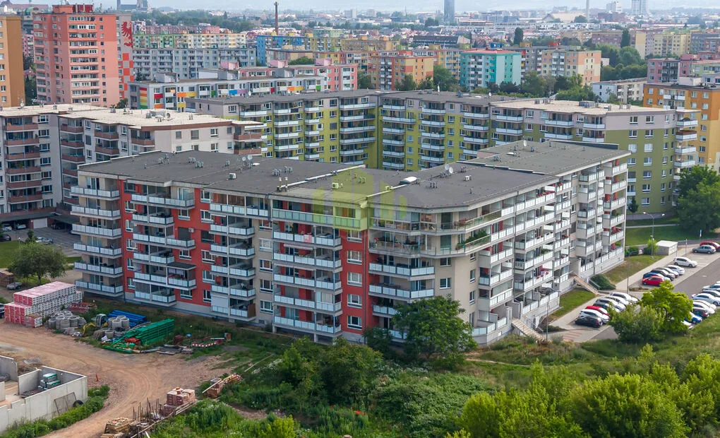 Prodej luxusního bytu 4+kk 102,66 m2 + terasa a lodžie 30,25 m2, Jeremiášova, Olomouc - Povel