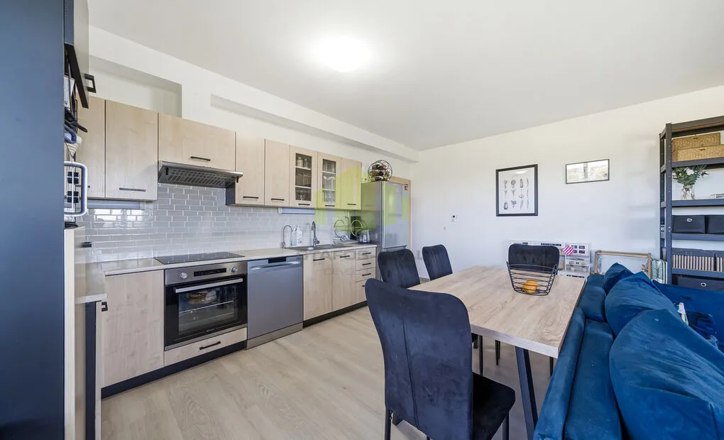 Prodej luxusního bytu 4+kk 102,66 m2 + terasa a lodžie 30,25 m2, Jeremiášova, Olomouc - Povel
