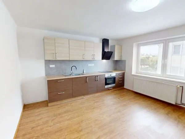 Fotografie nemovitosti - Pronájem zrekonstruovaného cihlového bytu 3+kk 65m2, zahrada 659m2, Nasobůrky, Litovel