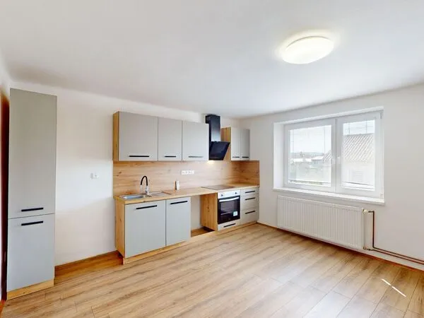 Fotografie nemovitosti - Pronájem zrekonstruovaného cihlového bytu 3+kk 65m2, 10m2 lodžie, zahrada 659m2, Nasobůrky, Litovel